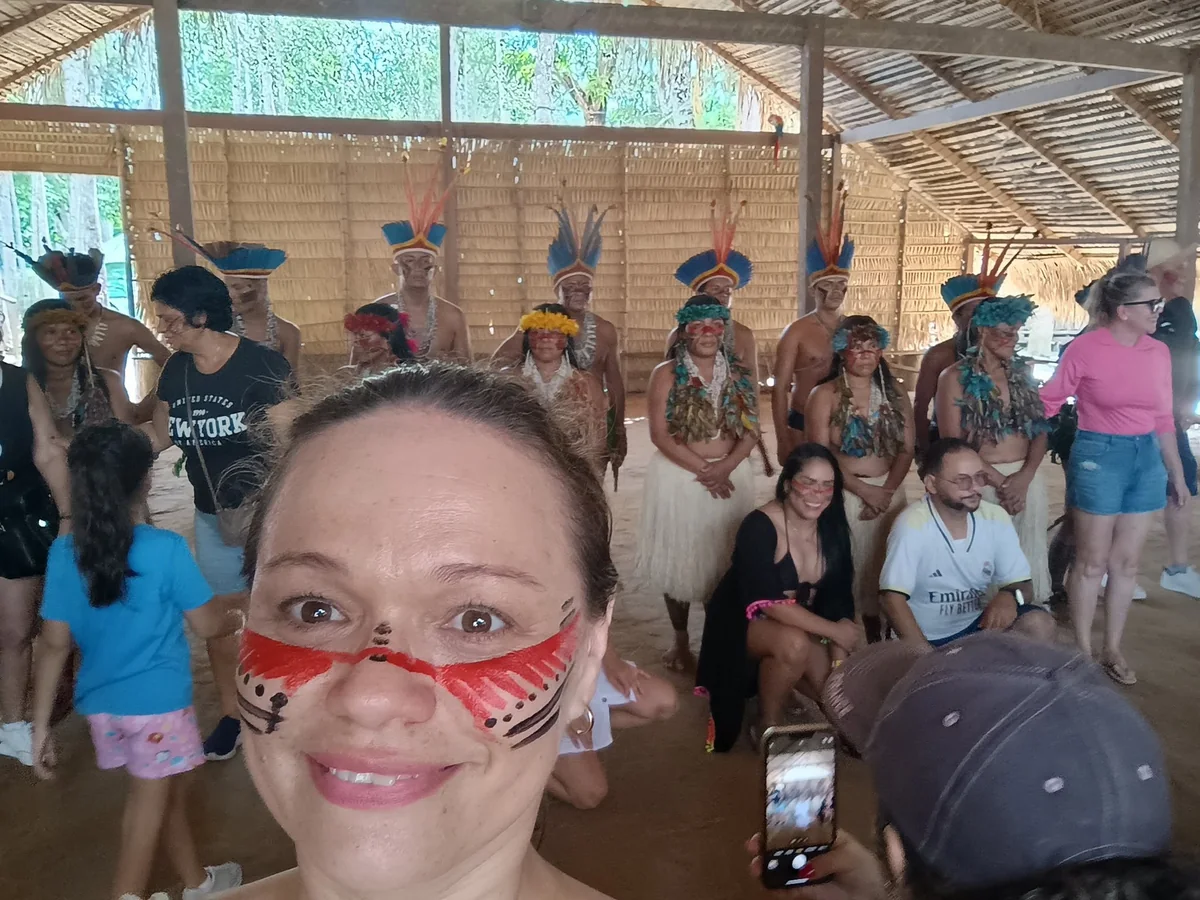 Participação da Dra. Vanessa em ação social com comunidades indígenas no Amazonas